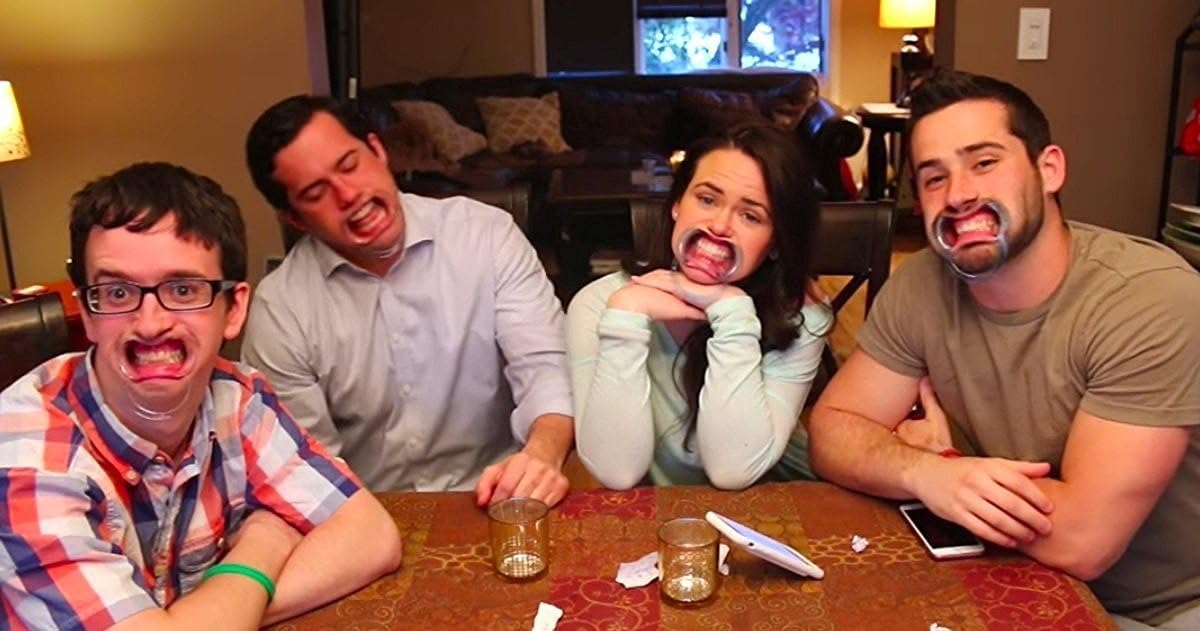 Mouthpiece Party Game image 5