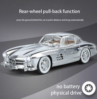 Mercedes-Benz 300 SL 1:24 diecast toy car interior detail
