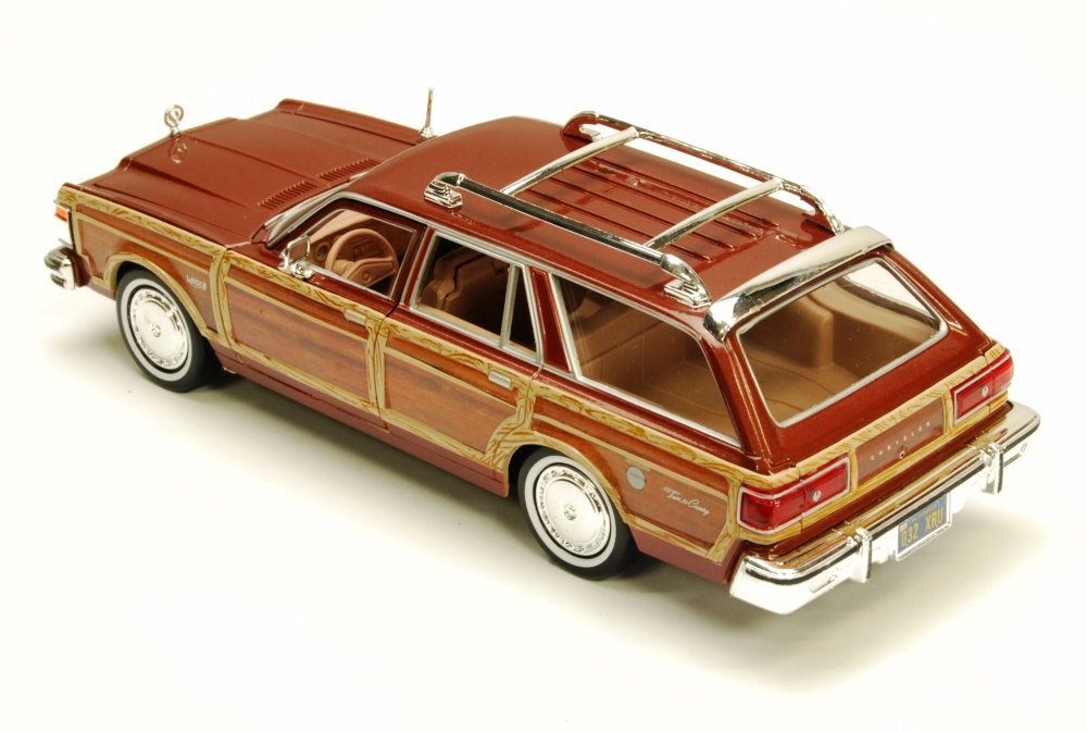 Vintage 1979 Chrysler 1:24 diecast toy car main product photo