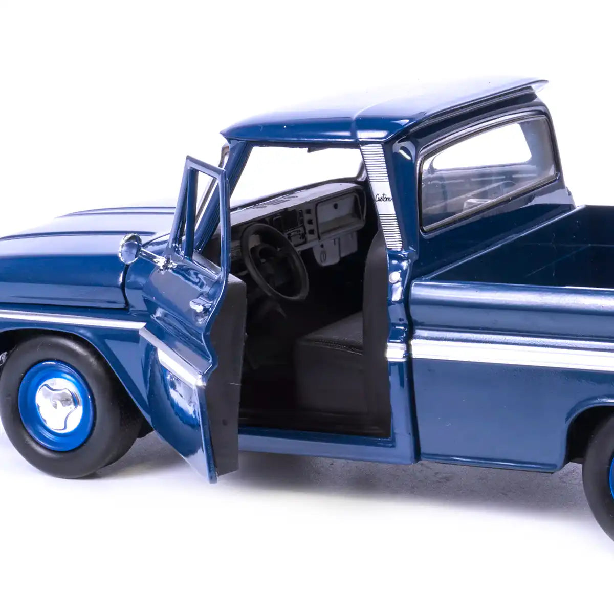 Chevrolet C10 Fleetside 1:24 diecast toy car top view