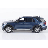 Ford Explorer XLT 1:24 diecast toy car rear angle view