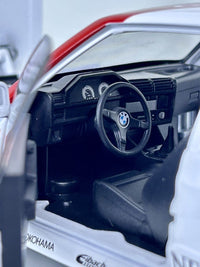 BMW M3 E30 DTM 1:24 diecast toy car packaging view