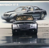 Mercedes-Maybach 1:24 diecast toy car side view