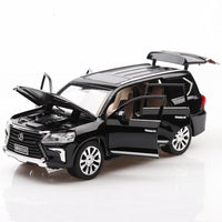 Lexus LX570 1:24 diecast toy car front angle view