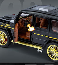 Mercedes-AMG G63 1:24 diecast toy car side view