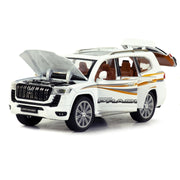 Toyota Land Cruiser Prado 1:24 diecast toy car side view