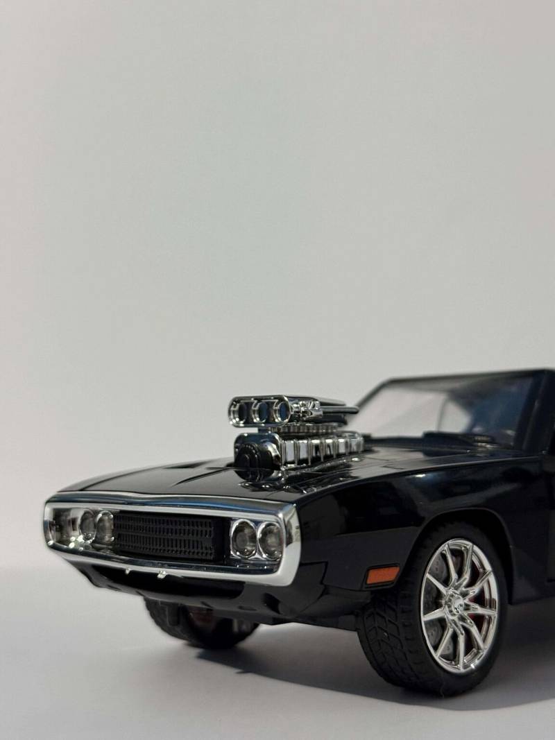 Dodge Charger 1:24 diecast toy car top view