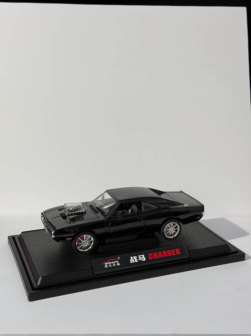 Dodge Charger 1:24 diecast toy car packaging view