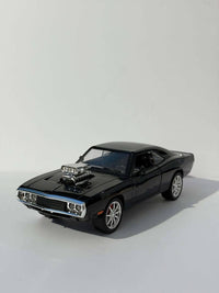 Dodge Charger 1:24 diecast toy car display detail