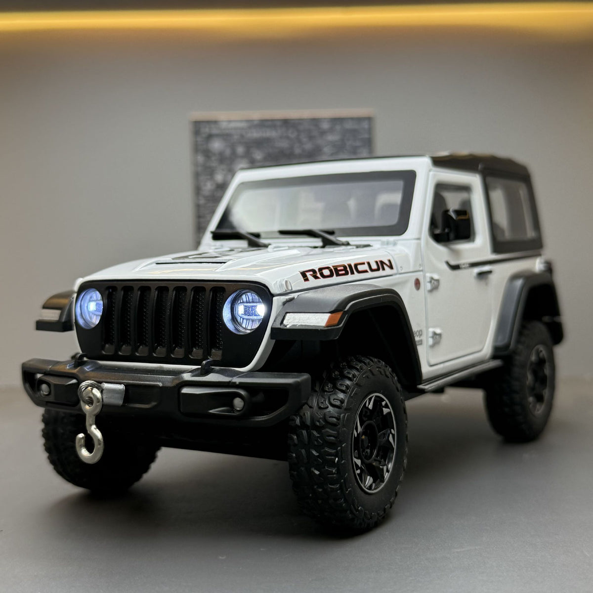 Jeep Wrangler Rubicon 1:24 diecast toy car rear angle view