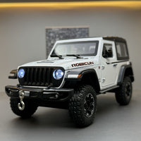 Jeep Wrangler Rubicon 1:24 diecast toy car rear angle view