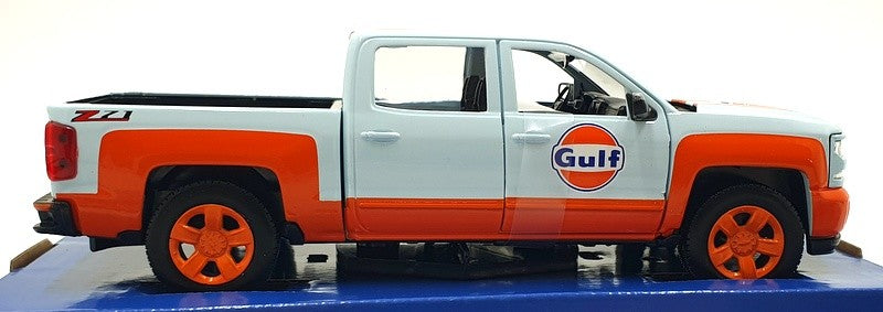 Chevrolet Silverado Z71 Gulf 1:24 diecast toy car interior detail