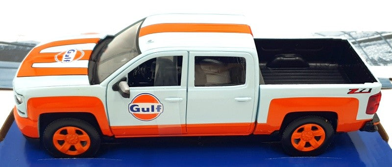 Chevrolet Silverado Z71 Gulf 1:24 diecast toy car opening detail