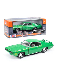 Pontiac GTO Judge 1:24 diecast toy car front angle view