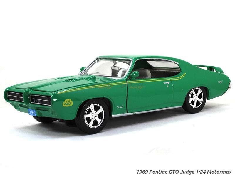 Pontiac GTO Judge 1:24 diecast toy car main product photo