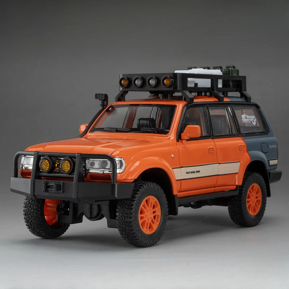 Toyota Land Cruiser LC80 1:24 diecast toy car display detail