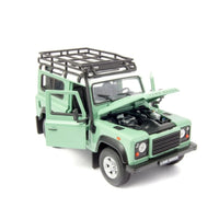 Land Rover Defender 90 1:24 diecast toy car side view