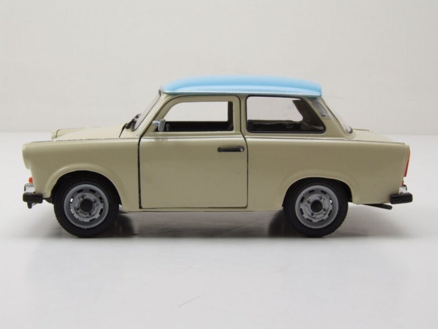 Trabant 601 (Trabbi) 1:24 Diecast Toy Car product image 4