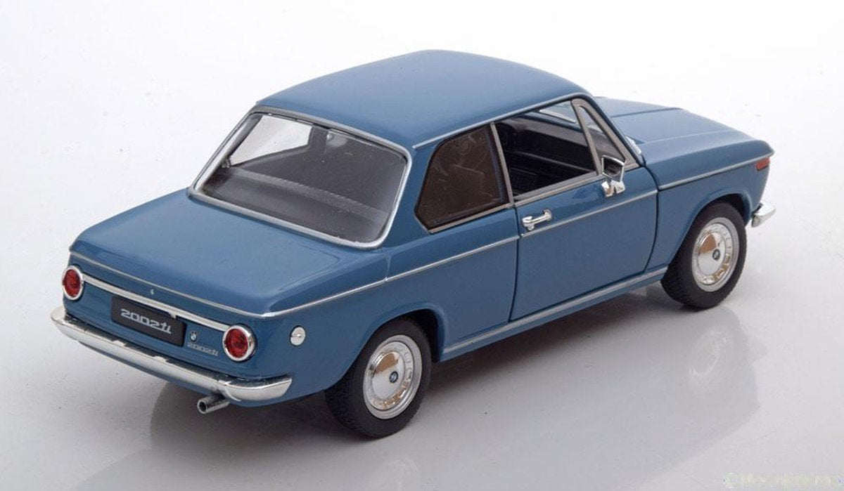 BMW 2002 TI 1966 1:24 Diecast Toy Car product image 3