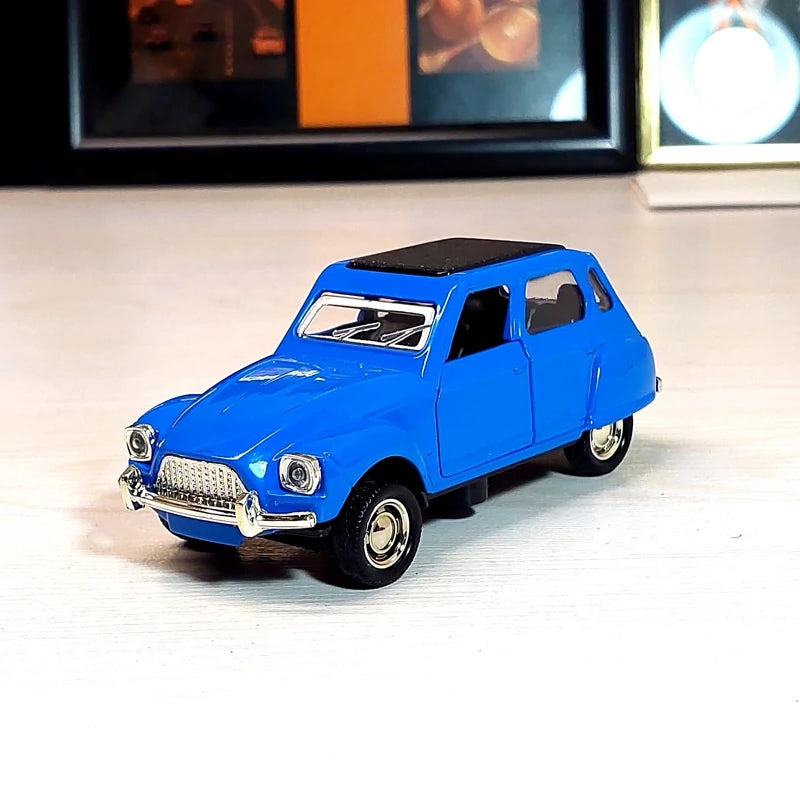 Citroen Dyane 6 Die-Cast Model 1975 1:24 image 3