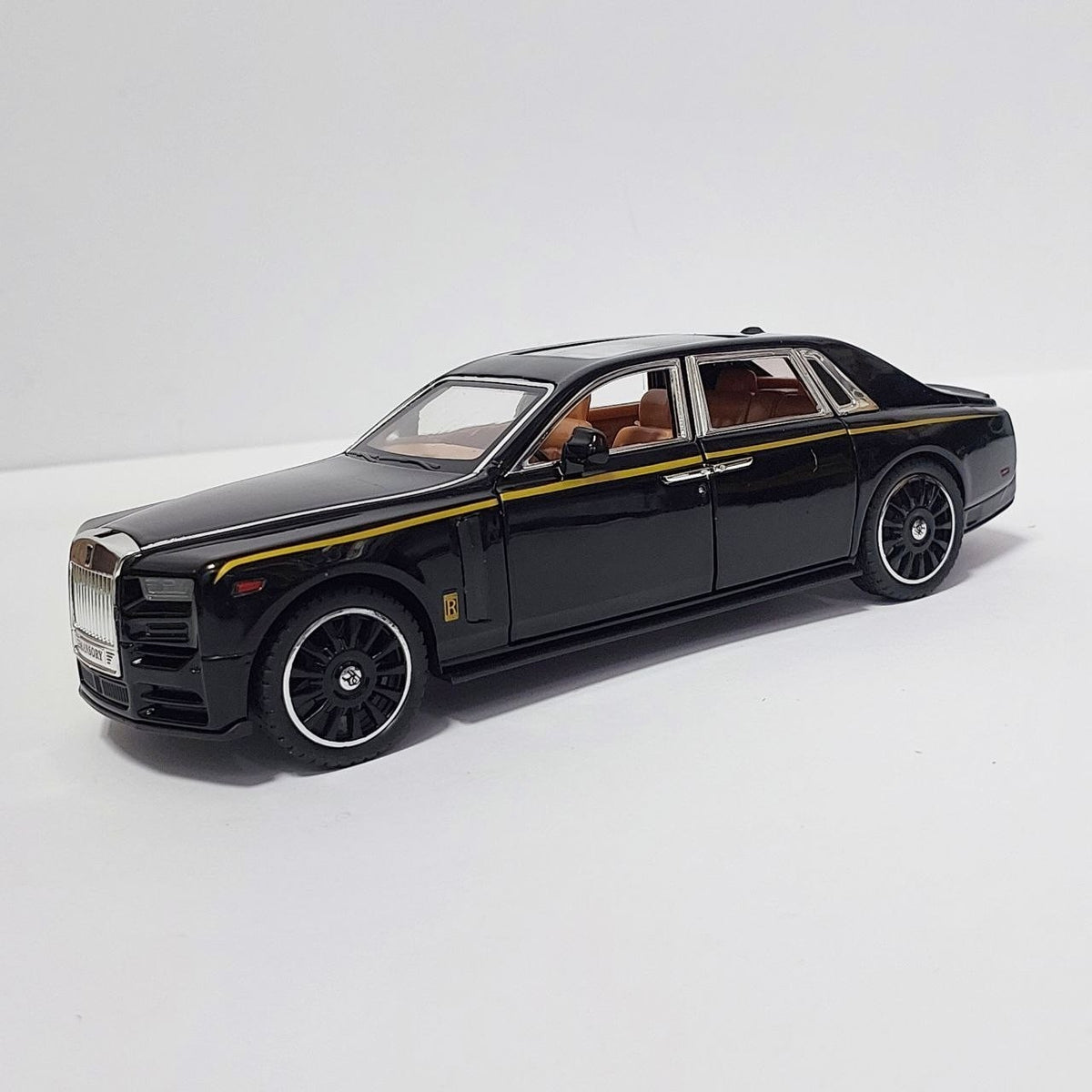 Rolls-Royce Phantom Viii 1:24 Diecast Toy Car product image 1