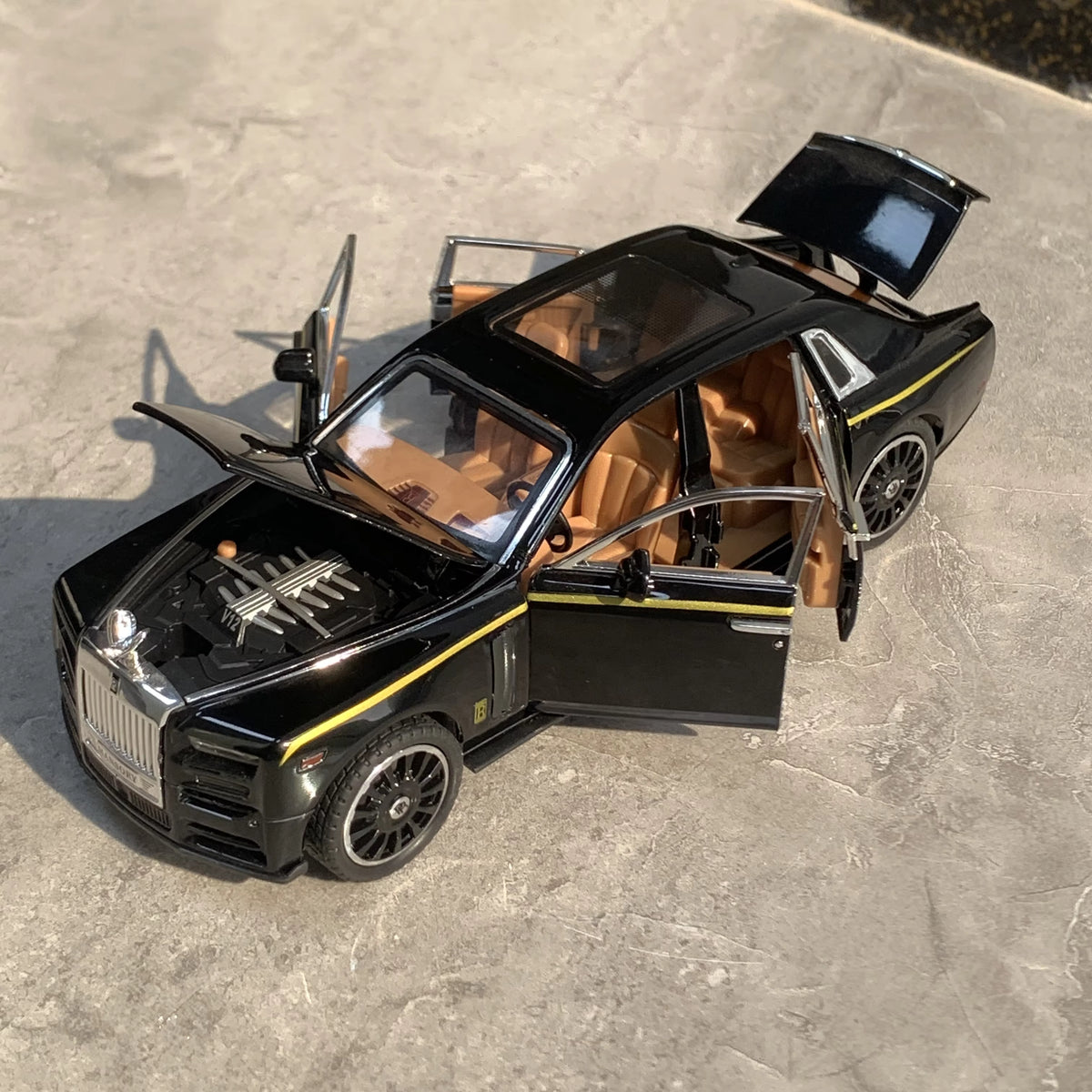 Rolls-Royce Phantom Viii 1:24 Diecast Toy Car product image 8