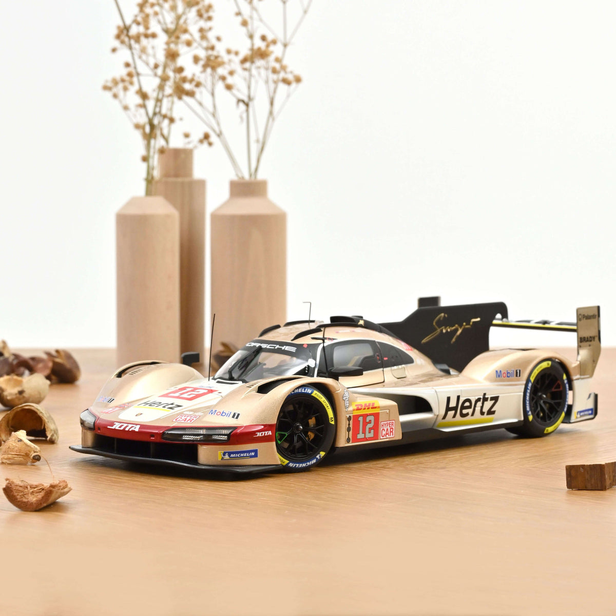 Porsche 963 hyper car 1:22 Scale Die-Cast Model image 5
