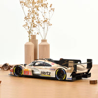 Porsche 963 hyper car 1:22 Scale Die-Cast Model image 4