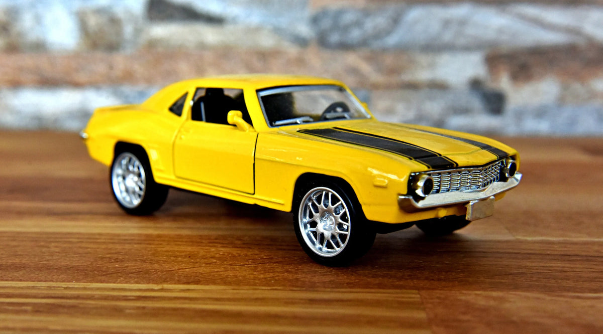Chevrolet Camaro Z28 1969 1:24 Diecast Toy Car product image 3