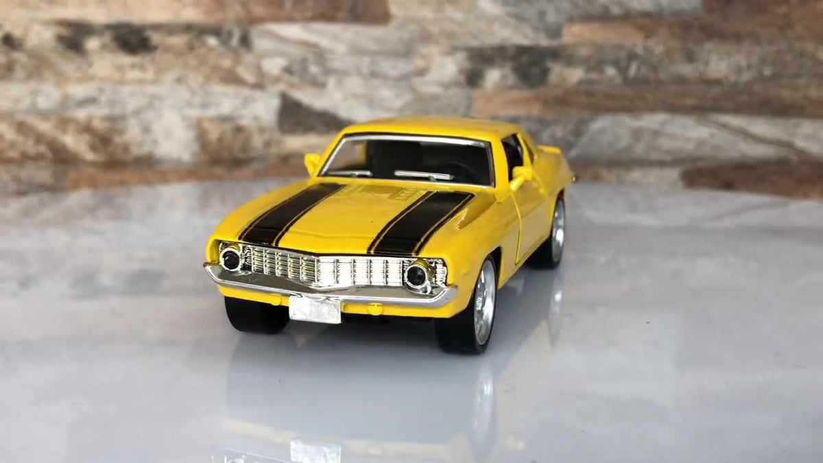 Chevrolet Camaro Z28 1969 1:24 Diecast Toy Car product image 2