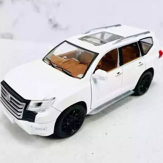 Land Cruiser 200 1:24 Diecast Toy SUV product image 2