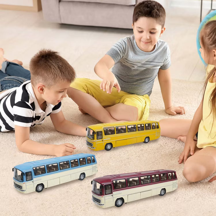 Grand Alliance 1:43 Scale Mercedes-Benz O302 Bus Die-Cast Model image 2