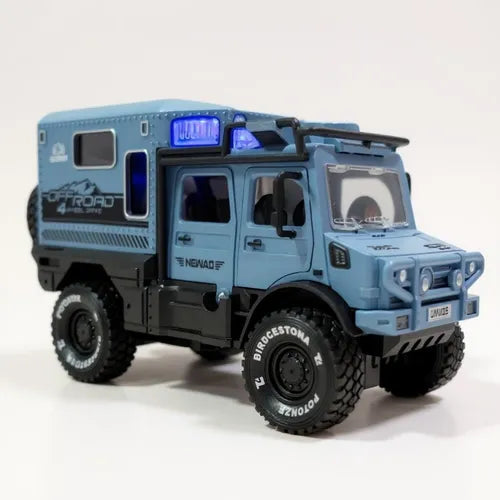 D700-02B simulation off-road camper toy image 3