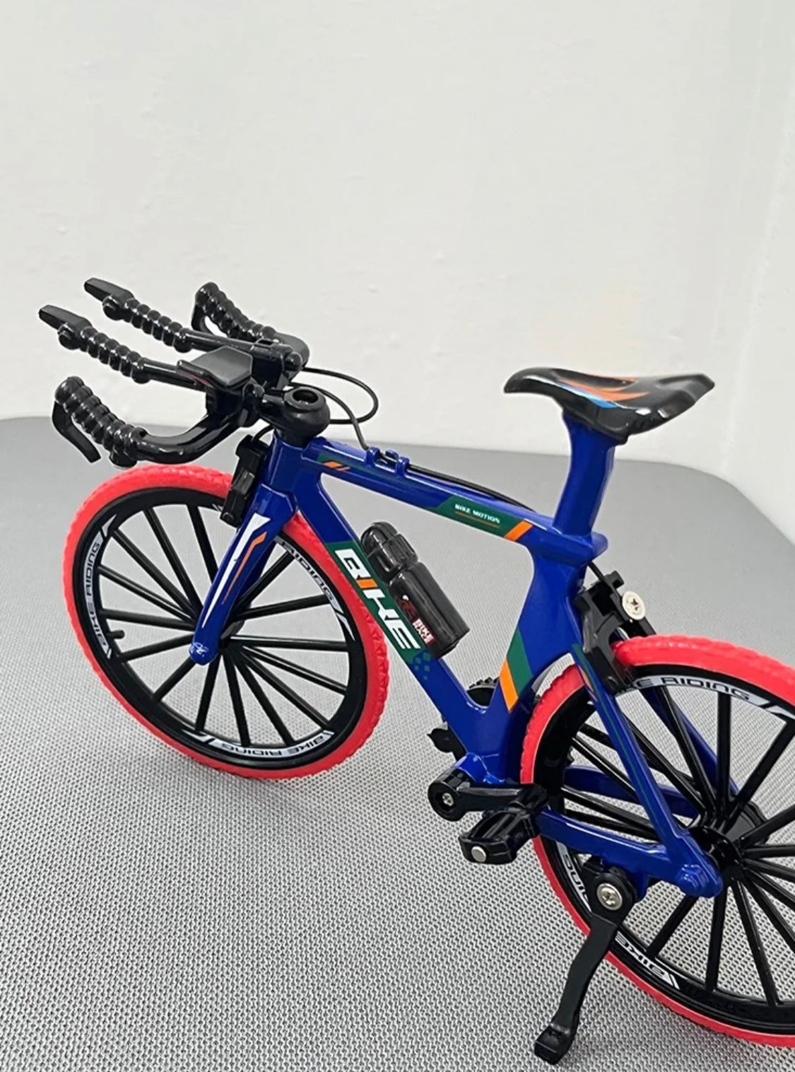 Mountain Bike Model 1:10 Scale Alloy product image 6