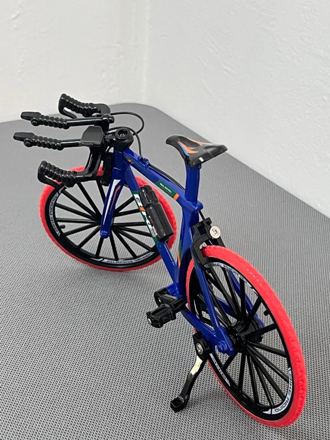 Mountain Bike Model 1:10 Scale Alloy product image 5