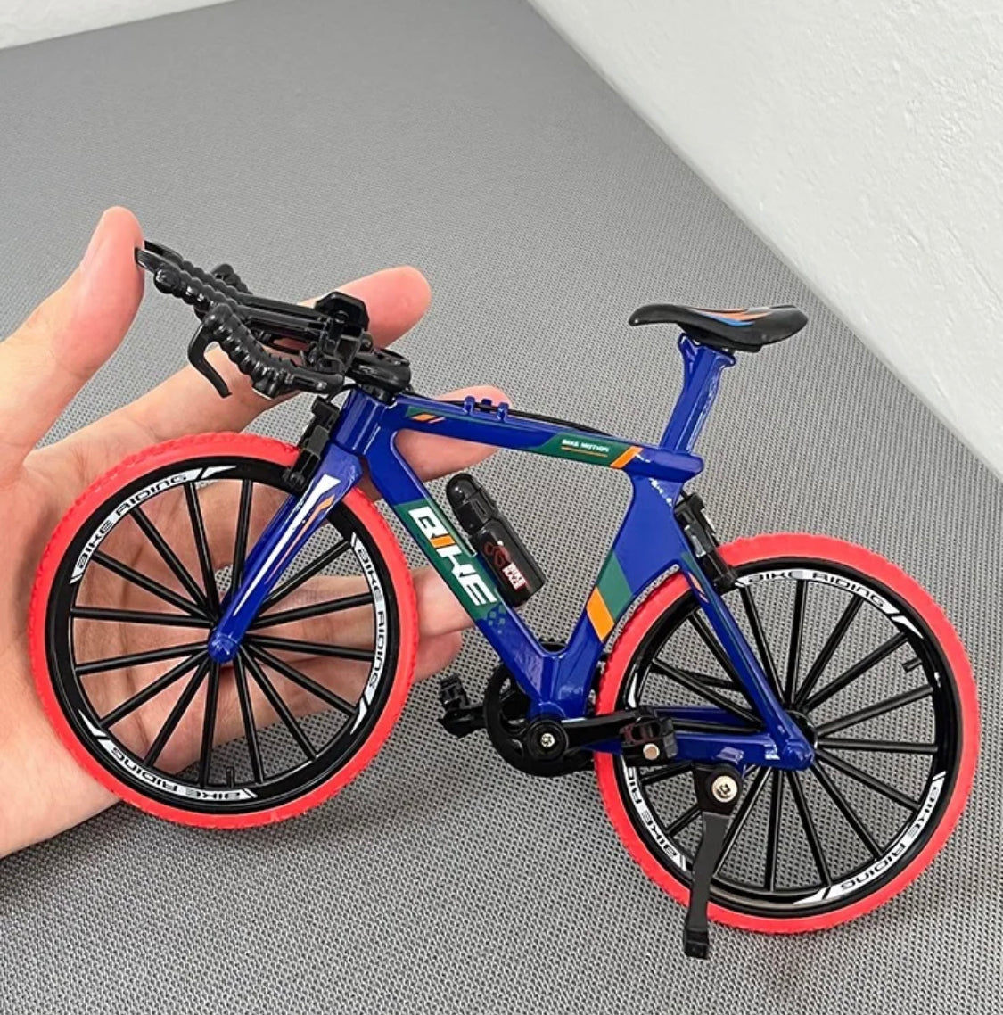 Mountain Bike Model 1:10 Scale Alloy product image 4