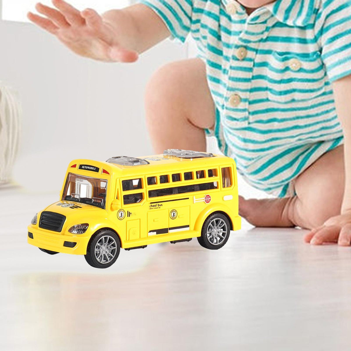 Classic School & City Bus Die-Cast Toy Vehicle