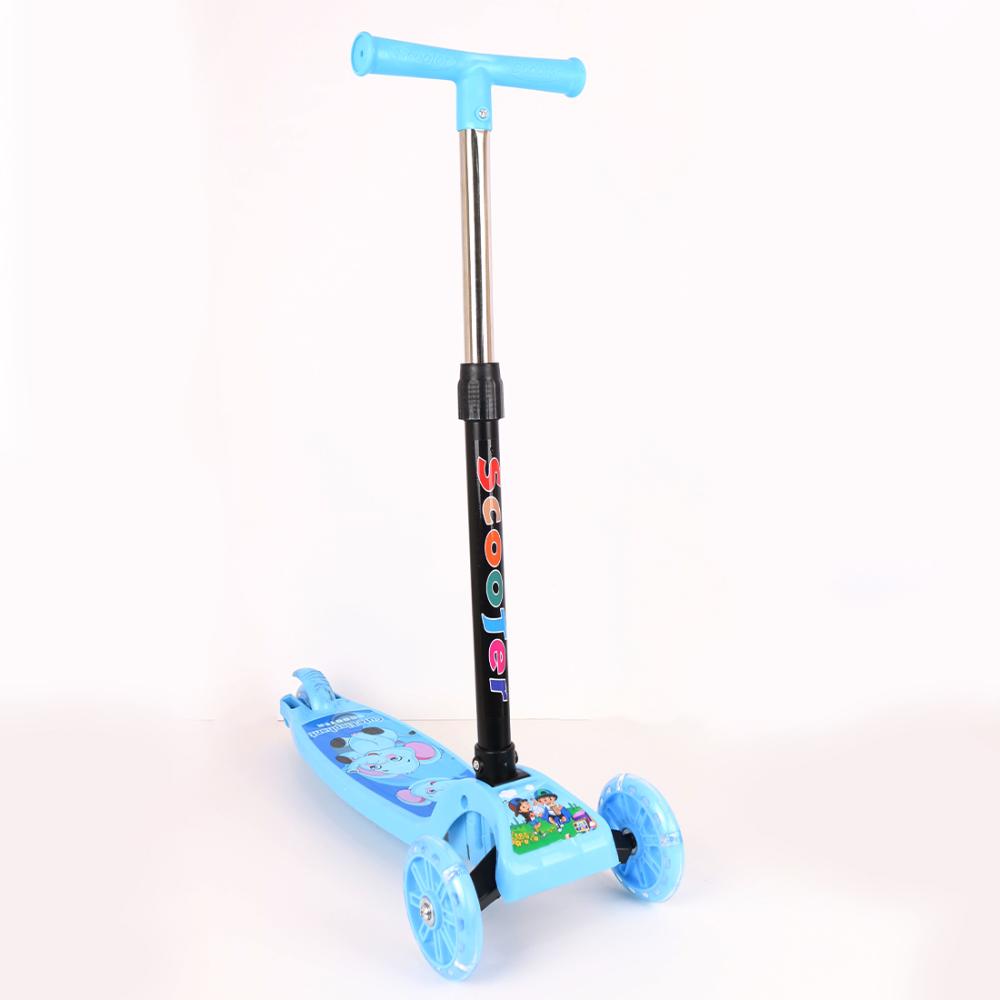 Foldable Triple-Wheel Scooter product image 4