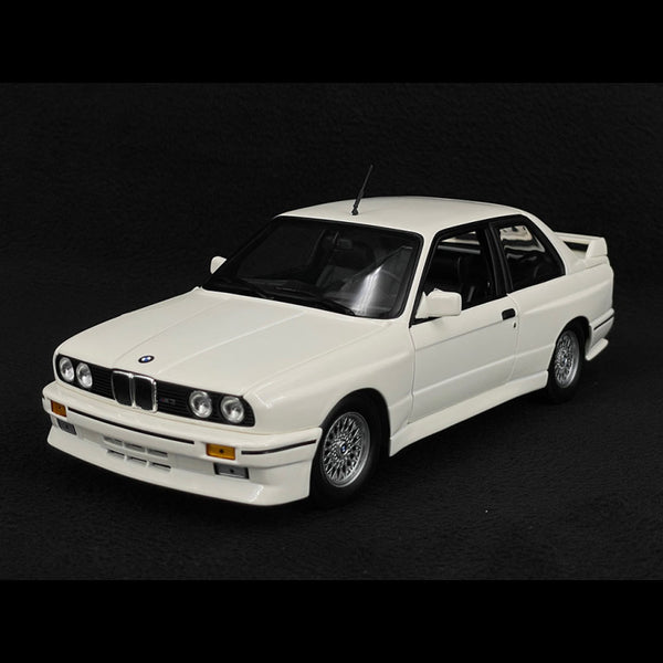 BMW M3 (E30) Die-Cast Model car 1987 1:24 product image 1