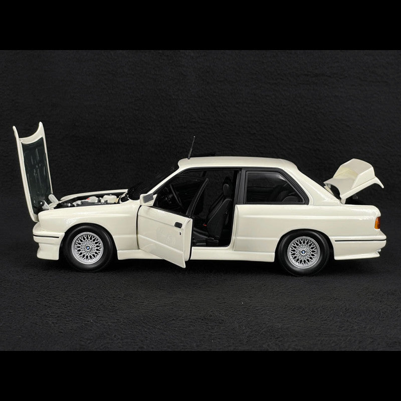 BMW M3 (E30) Die-Cast Model car 1987 1:24 product image 7
