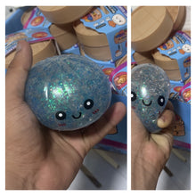 Blue Glitter Water Bead Dumpling Squishy with Mini Steamer – 1 Piece